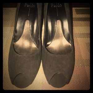 Paolo pumps